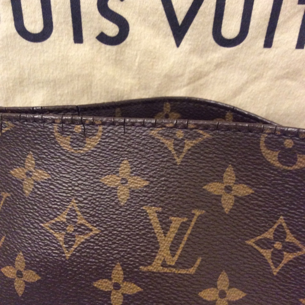 Louis Vuitton Métis Hobo - Picture 5 of 9